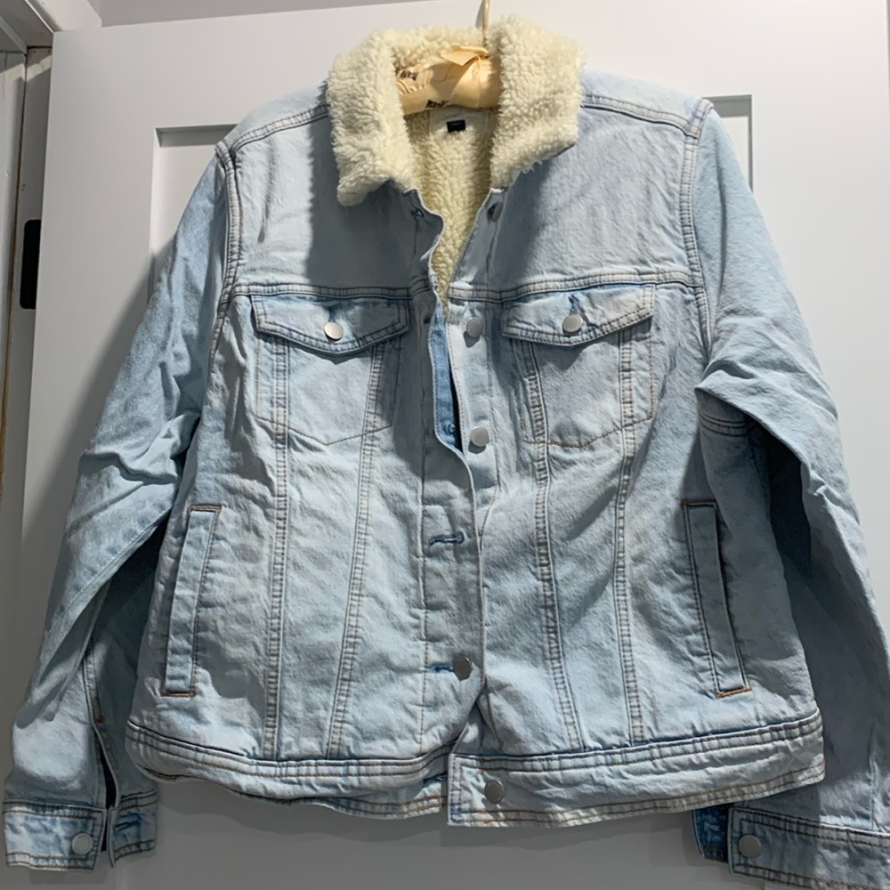 Universal Thread denim faux fur lined collar jacket- NFS do not buy